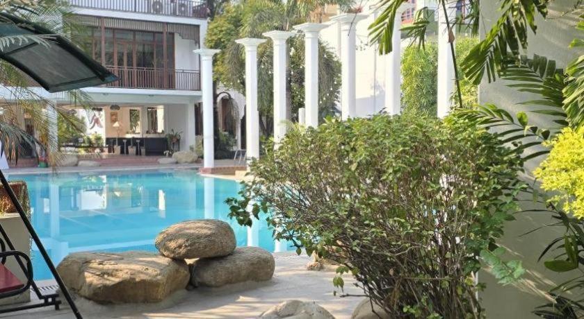 Hotel Club Denovo à Butwal Extérieur photo