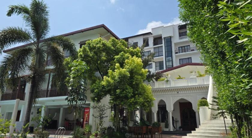 Hotel Club Denovo à Butwal Extérieur photo