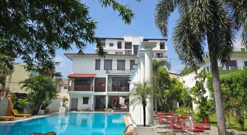 Hotel Club Denovo à Butwal Extérieur photo